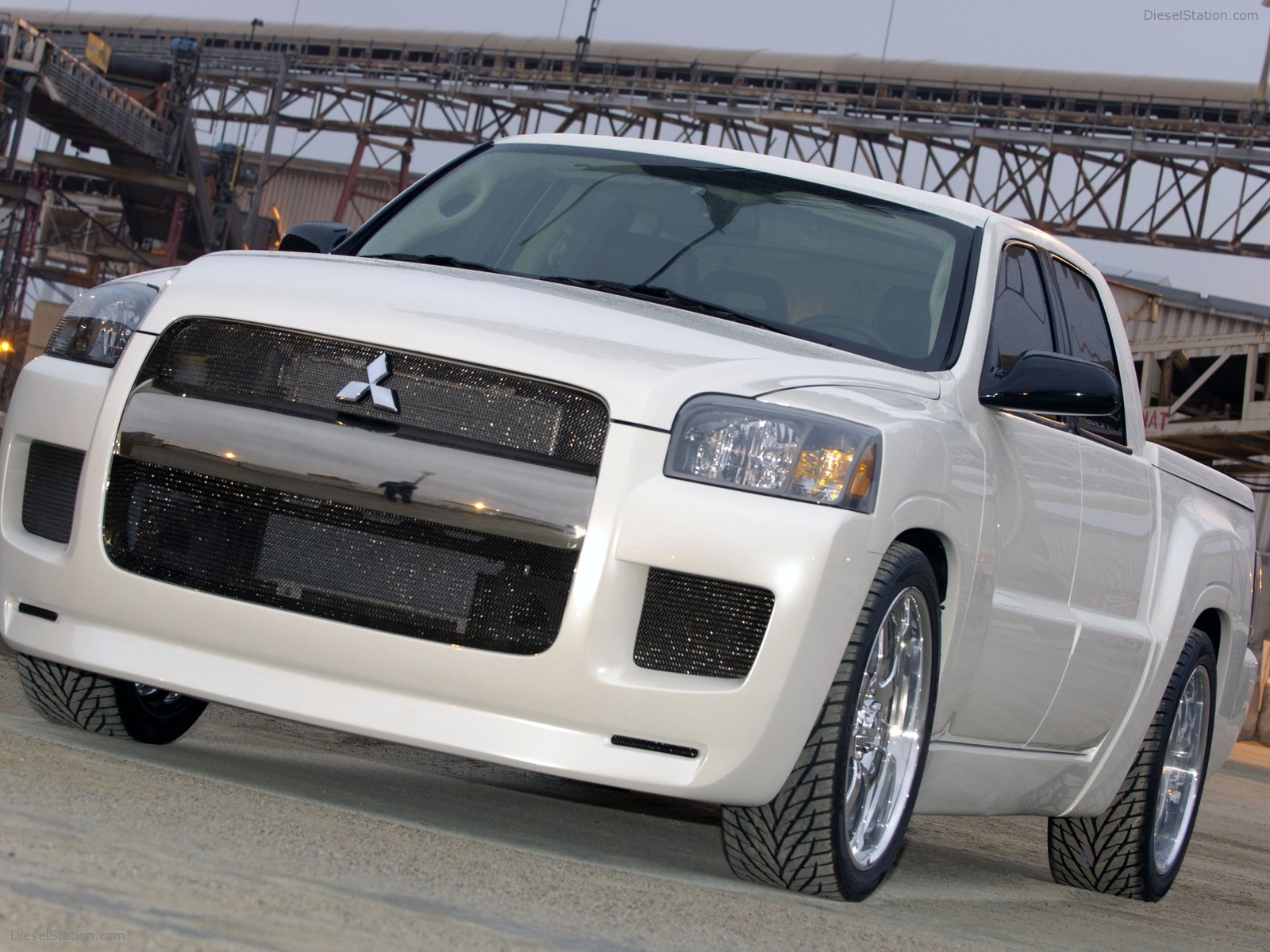 Mitsubishi Street Raider Concept